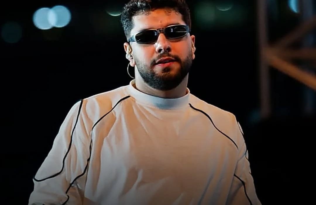 ليجي سي يروي بداياته في ‘صاحبة السعادة’